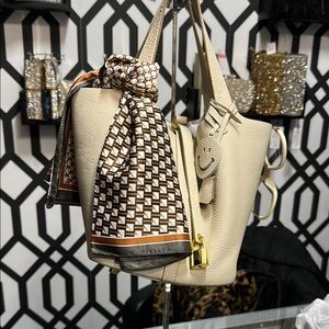 Elegant Cream Tote Bag with Scarf